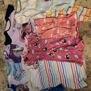 Lot of girls size 4-6 pajamas!